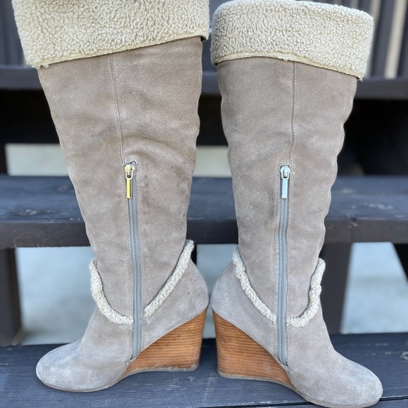 Victoria’s Secret 3.5 wedge neutral boots Sz 6 - Picture 8 of 12